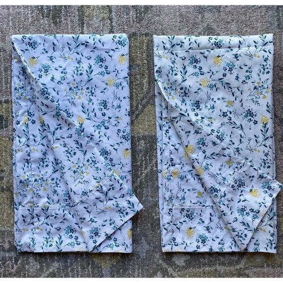 South Point Floral Bed Pillowcases - Picture 1 of 4